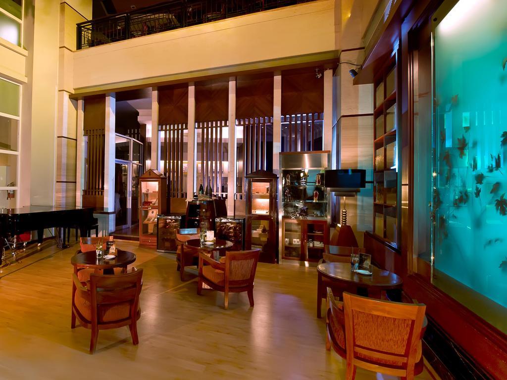 Novotel Semarang Exteriör bild