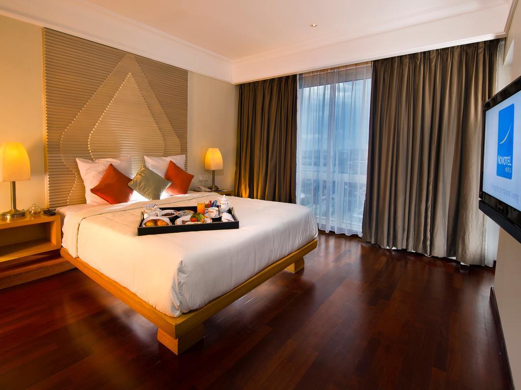 Novotel Semarang Exteriör bild